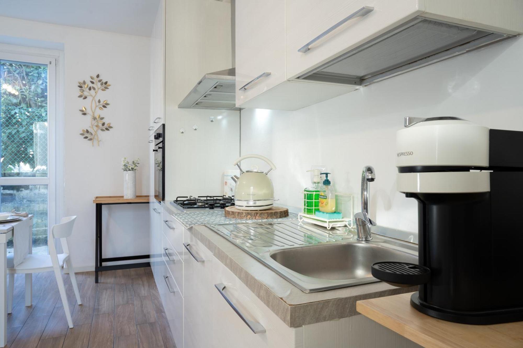 Lora Rose Suite ,Free Parking, Self Check In,2 Como Exterior photo